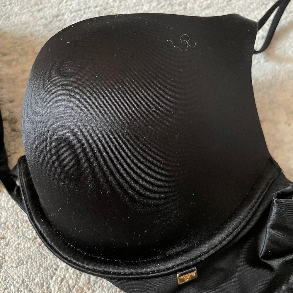 Black very sexy push up bra in 32C